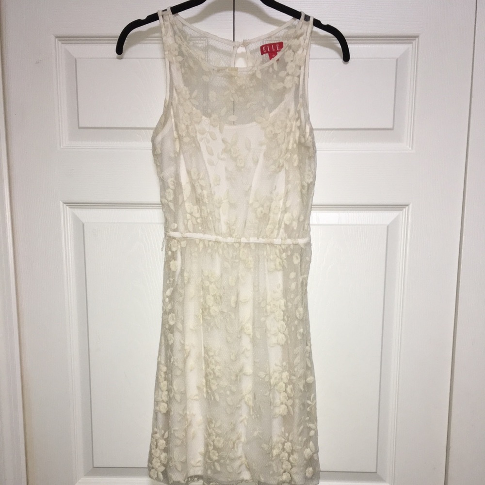 ELEGANT ELLE LACE DRESS-LIKE NEW CONDITION-CUTE AND COMFORTABLE. LOVE IT ❤️ - Picture 5 of 9
